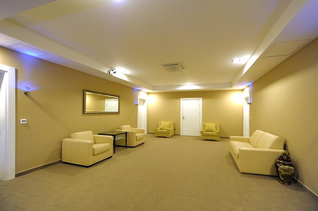Hotel 1000 Ruza Belgrado Buitenkant foto