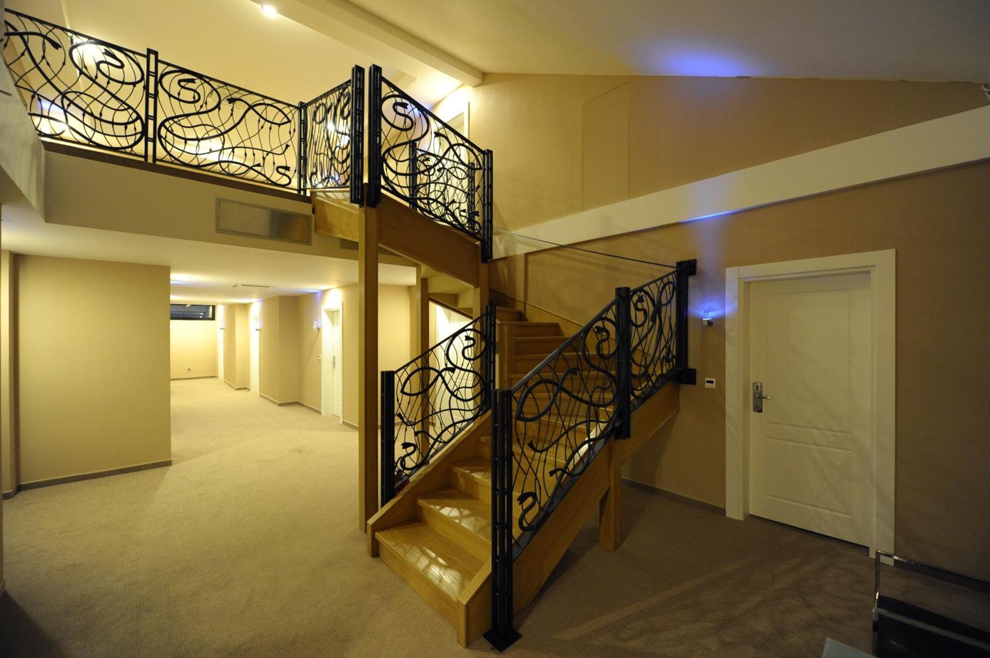 Hotel 1000 Ruza Belgrado Buitenkant foto